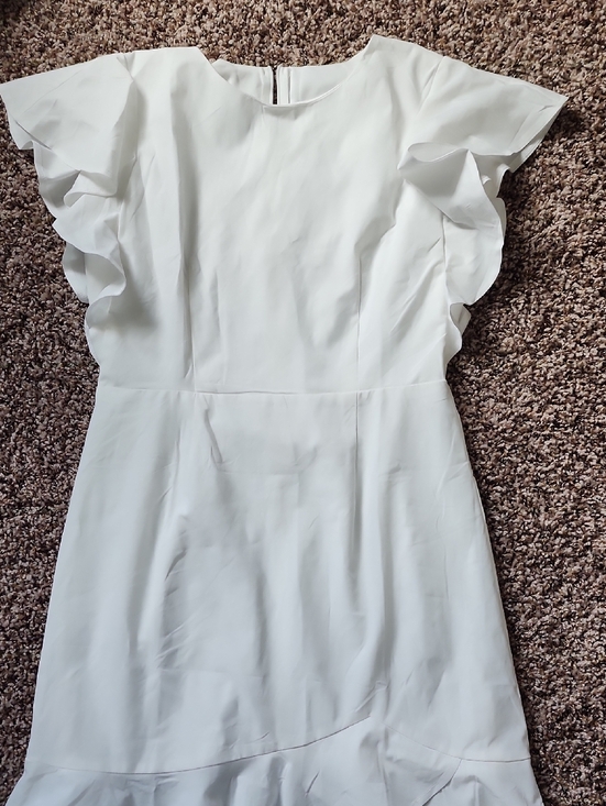 Dresses & Skirts - White Ruffle Sleeve Dress